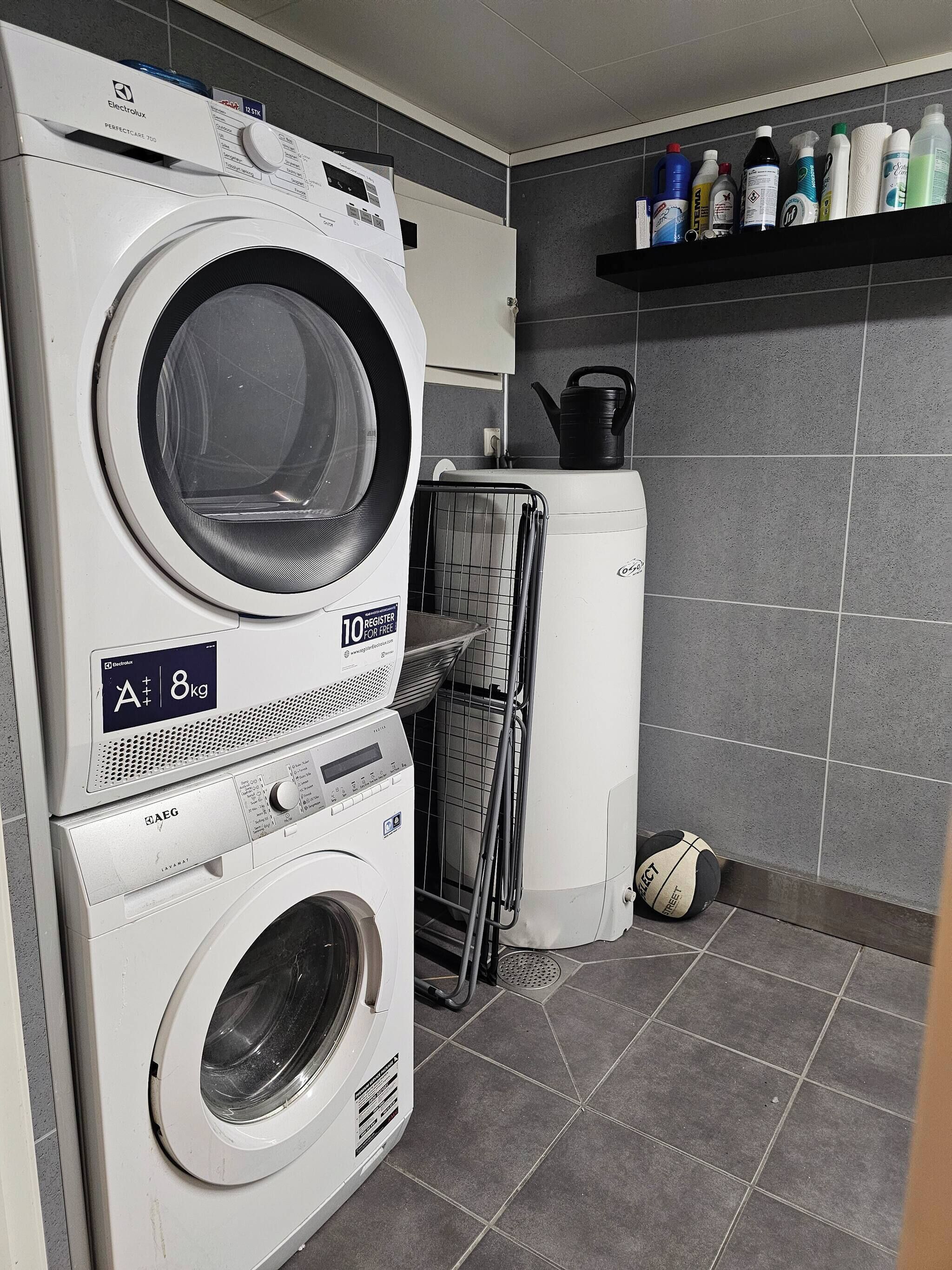 House, 3 Bedrooms, Mountain View | Laundry