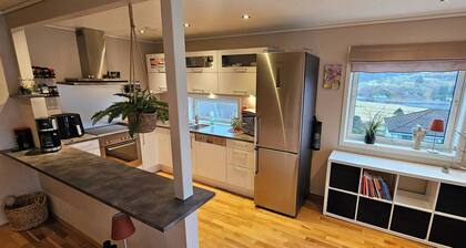 Charming 3-bedroom House in Egersund With Mountain Views
