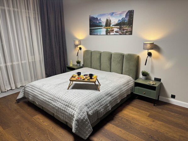 2 soverom, strykejern/-brett, internettilgang og sengetøy