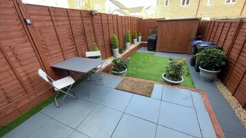 Shared Dormitory, 1 Bedroom | Garden