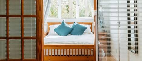 1 chambre, bureau, fer et planche Ă repasser, Wi-Fi