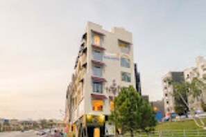 Unclassified image, 3 of 18, button - Noor B&B  (Islamabad)