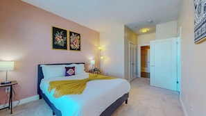 1 slaapkamer, een bureau, een strijkplank/strijkijzer, gratis wifi