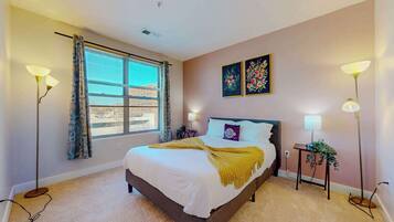 1 soverom, strykejern/-brett, wi-fi (inkludert) og sengetøy