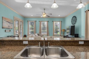 House | 6 bedrooms - Home Sweet Destin - 6bdr - Sleeps 14 - Next 2 Beach (Destin)