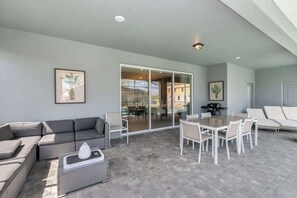 House | 10 bedrooms - Super Home in Davenport (Davenport)