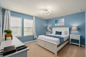 House | 8 bilik tidur 