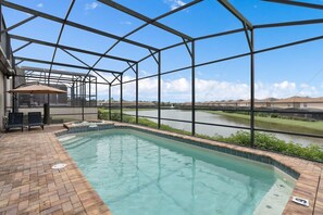 House | 8 bilik tidur 