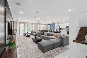 15 bedrooms - Super Fancy- 15bdr 17bas Huge 7 000sqft Home (Kissimmee)