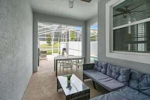 House | 4 bedrooms - Super Swank - Aesthetic Designs Amenities (Davenport)