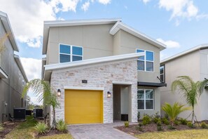 House - Comfortable Beds - Fully Equipped Kitchen Pool Spa (Kissimmee)