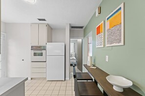 House - Super Boho - Lake Toho Timeless Charm (Kissimmee)