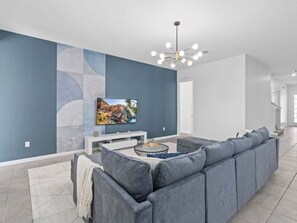 12 bedrooms - Super Huge- 12bd 12bas - Sleeps 38 (Kissimmee)