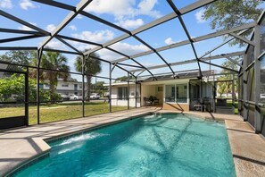 Room - Lake Toho Parks Pool Fishing Sleeps 8 (Kissimmee)