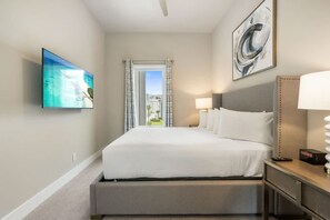 5 bedrooms - Stylish Penthouse at Reunion Near Disney (Kissimmee)