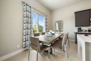 Apartment | 5 bedrooms - Stylish Penthouse at Reunion Near Disney (Kissimmee)
