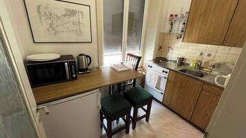 Room, 1 Bedroom | Interior