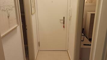 Room, 1 Bedroom | Interior