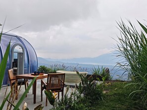 Deluxe Double Room, Mountain View | Outdoor dining - Arkaluna Resort And Adventure (Bangli)