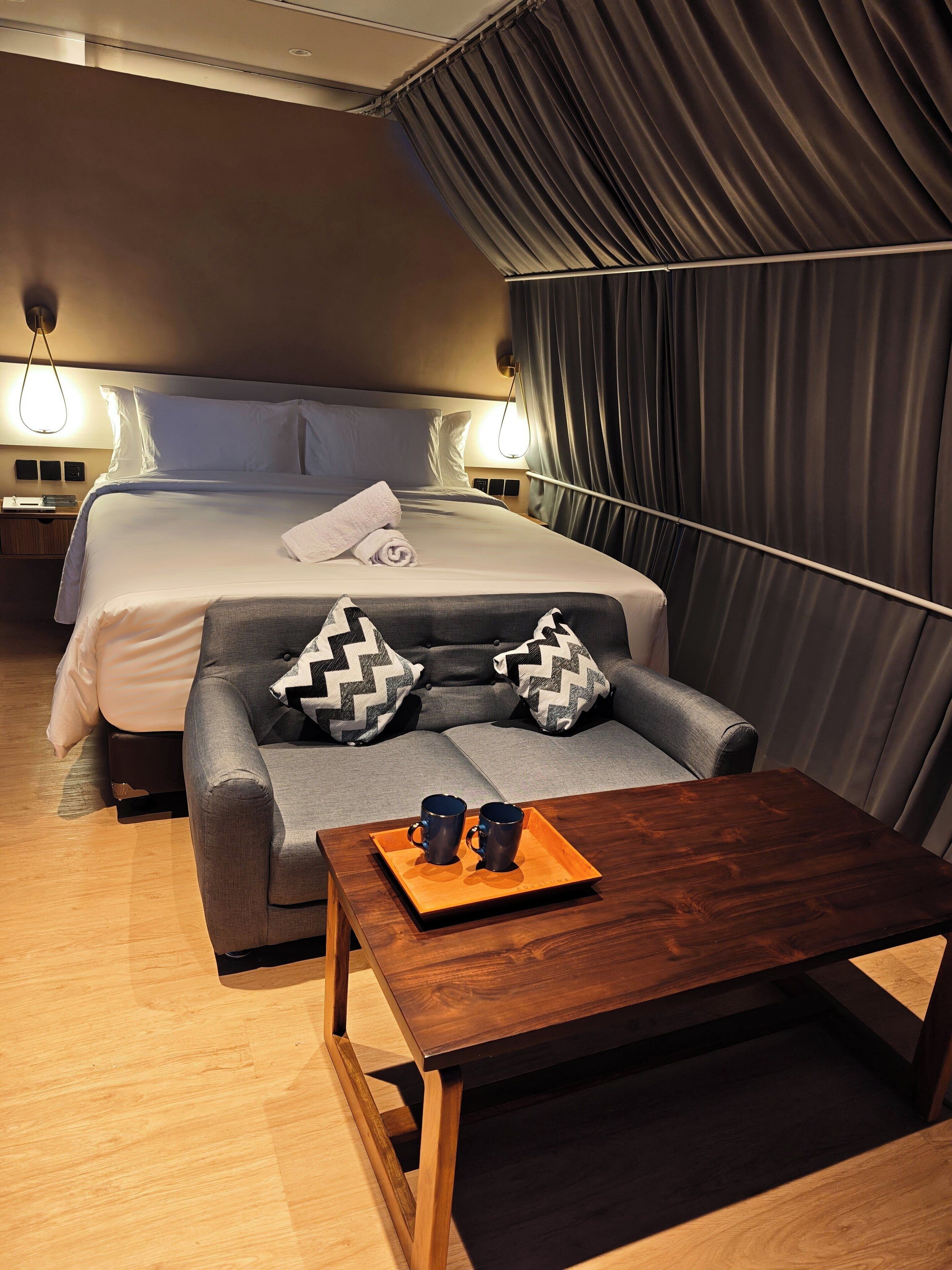 Deluxe Double Room, Mountain View | Free WiFi