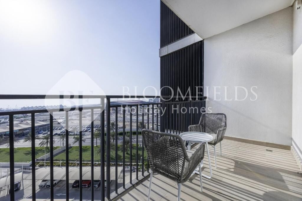 Apartment, Balcony | Outdoor dining