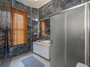 Hair dryer, bidet, towels, soap - Acme Studio 2 (İstanbul)
