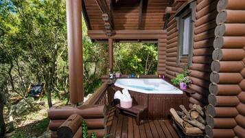 Chalet, 1 Bedroom, Hill View | Outdoor spa tub