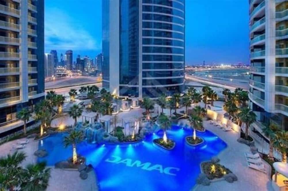 Superhost 1BR DAMAC Towers Paramount