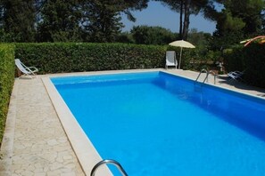 Outdoor pool - Oasis of Relaxation in Sicily: Villa with Pool and Tennis Court between Sea and Nature (Avola)