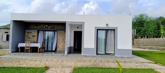2BR Hilltop Villa in Diego Hely, Nosy Be – Panoramic Views