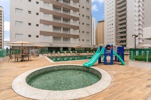 Pool - Asturias Guarujá - Brand new apartment, super comfortable and very well located. (Guarujá)