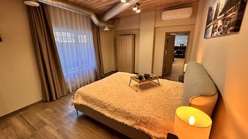 3 bedrooms, iron/ironing board, internet, bed sheets