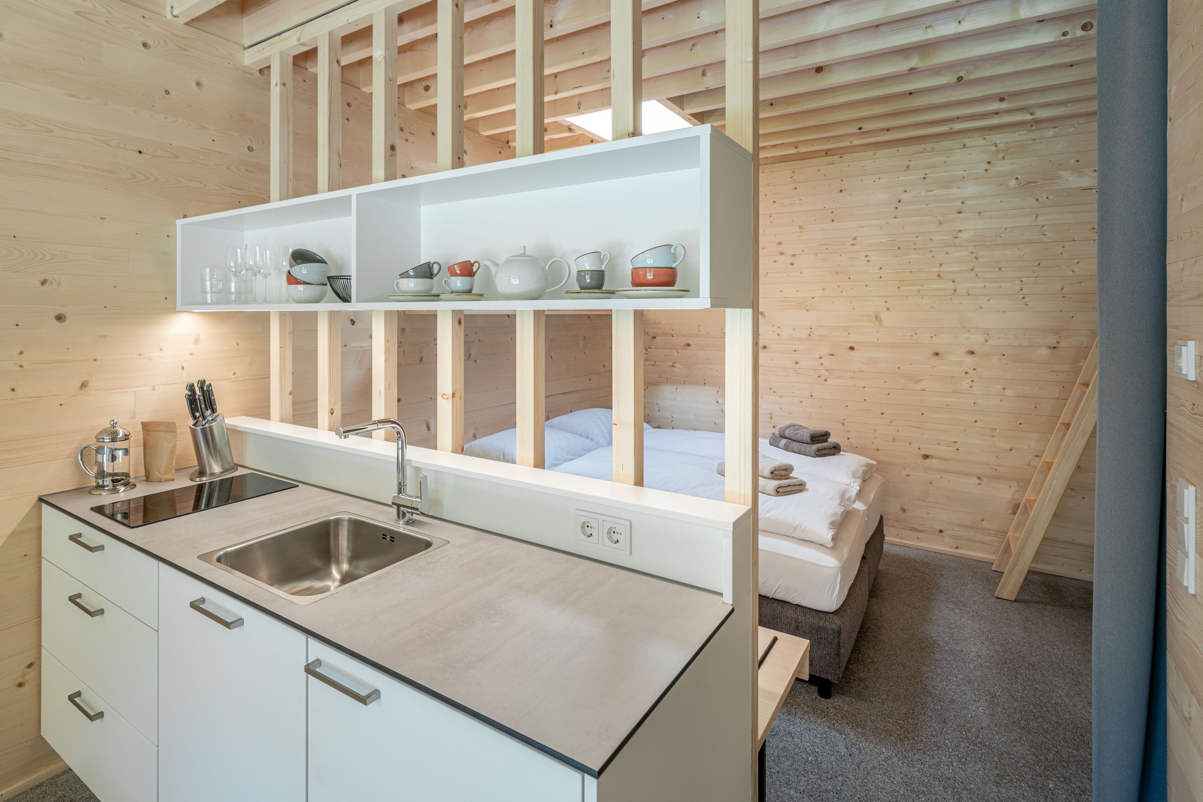 WiFi (無料)、ベッドシーツ