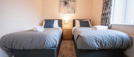 3 bedrooms, iron/ironing board, free WiFi, bed sheets