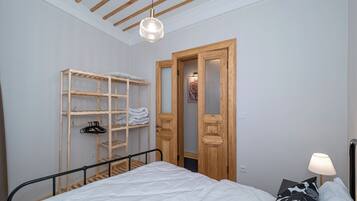 2 slaapkamers, een strijkplank/strijkijzer, wifi, beddengoed