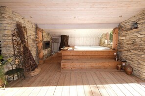 6 bedrooms, free WiFi, bed sheets