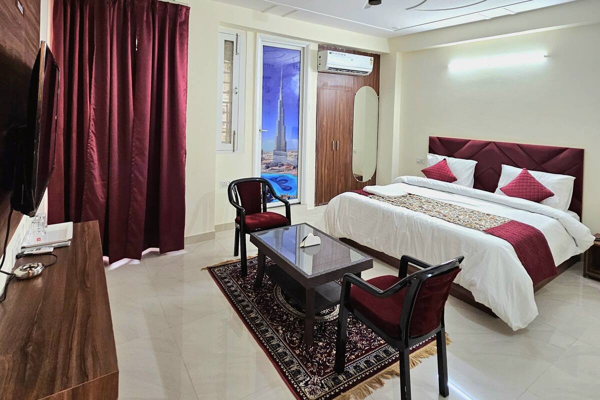 Superior Double Room, Balcony, City View | Free WiFi