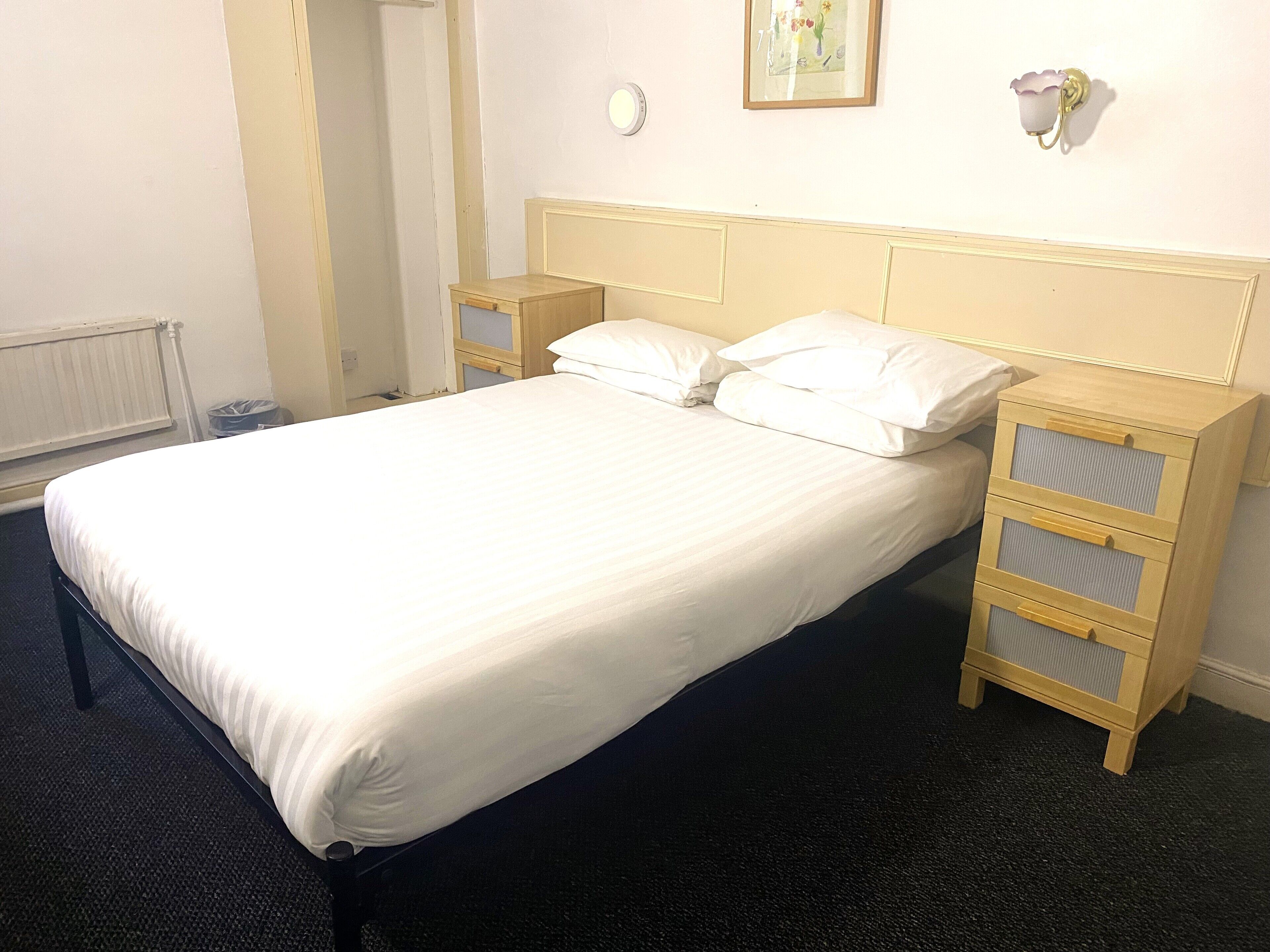 Standard Double Room | Desk, free WiFi