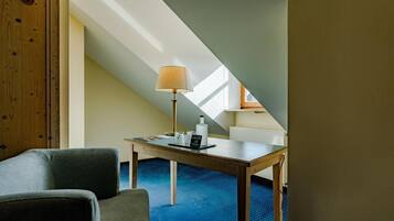 Chambre Triple, vue jardin | Intérieur