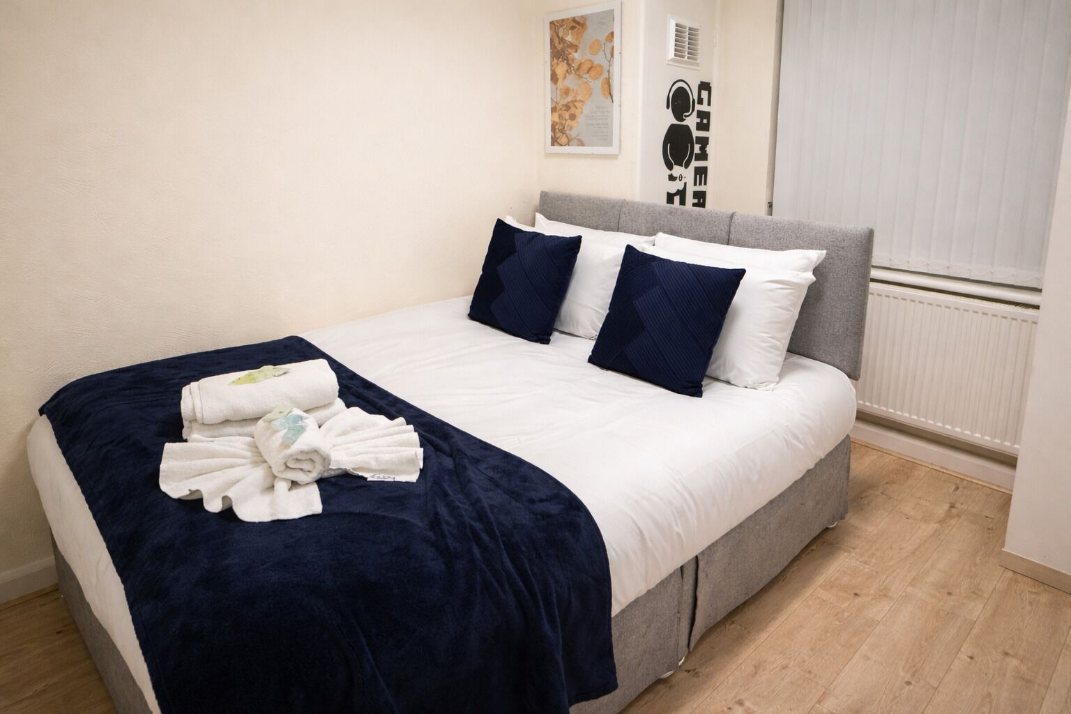 3 makuuhuonetta, silitysrauta/-lauta, ilmainen Wi-Fi, vuodevaatteet