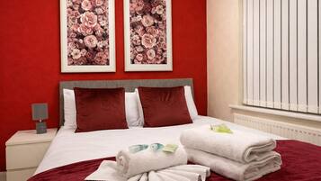 3 habitaciones, tabla de planchar con plancha y wifi gratis