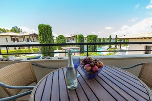 Balcony - Db11 Adjacent to Aphrodite Hills Communal Pool Retreat (Kouklia)