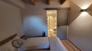 2 quartos, ferros/tábuas de passar roupa, Wi-Fi de cortesia