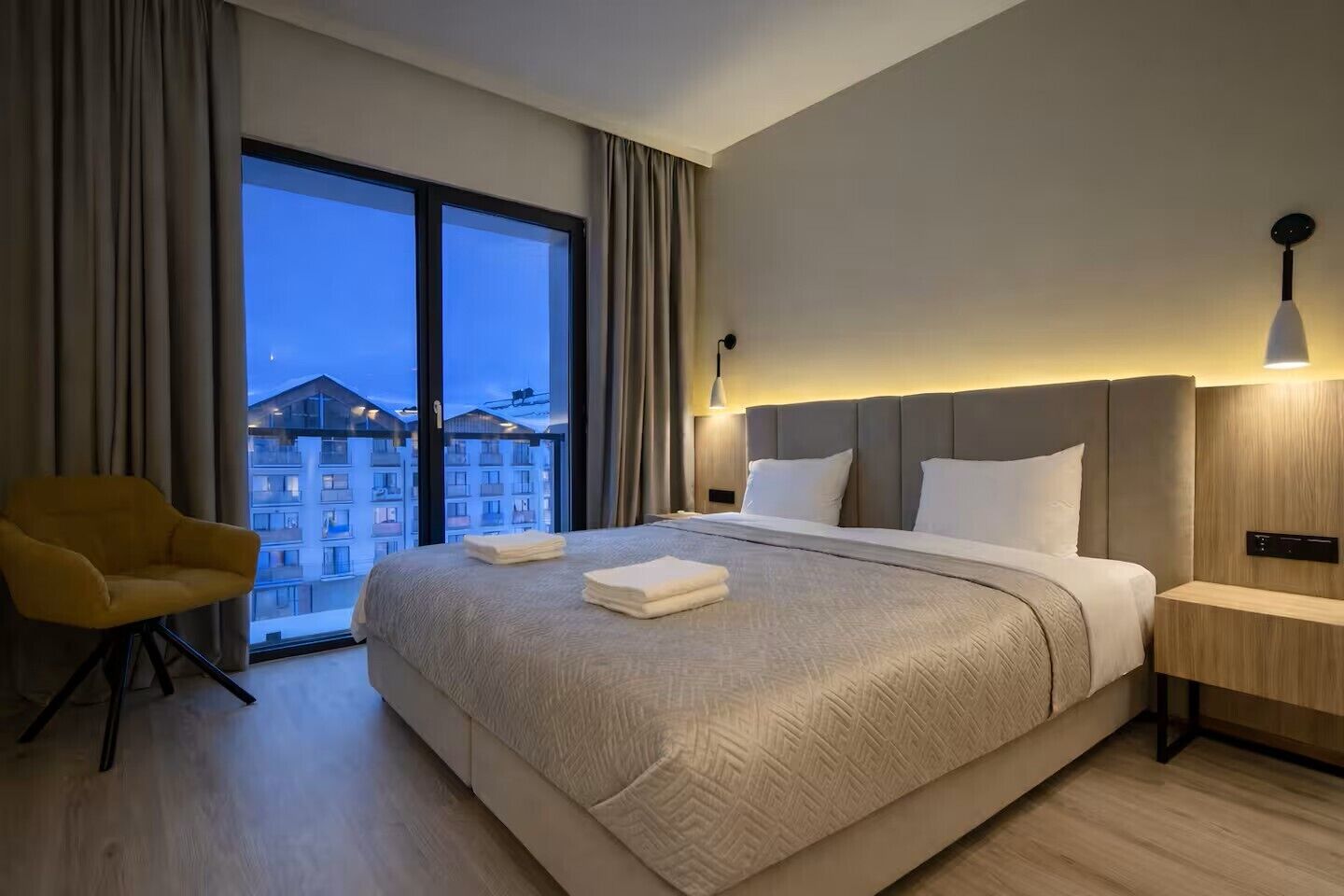 1 bedroom, in-room safe, WiFi, bed sheets