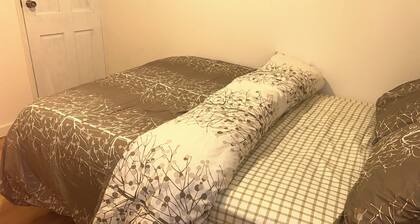 Room-charming Essex Guest Room Comfort,