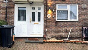 House, 4 Bedrooms, Smoking, Garden View | Exterior detail - Charming 4-bedroom House Rental in Basildon, UK (Basildon)