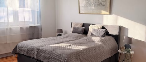 2 bedrooms, bed sheets