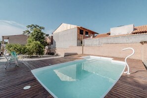 Pool - Apto Pet Friendly p/ 6 Com Piscina e Churrasqueira (Penha)