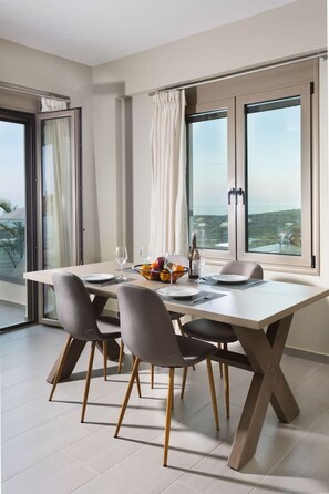 Dining - Family Villa w/ Private Pool & BBQ, near the beach (Rethymno)