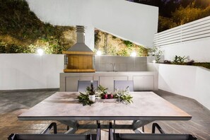 Outdoor dining - Family Villa w/ Private Pool & BBQ, near the beach (Rethymno)